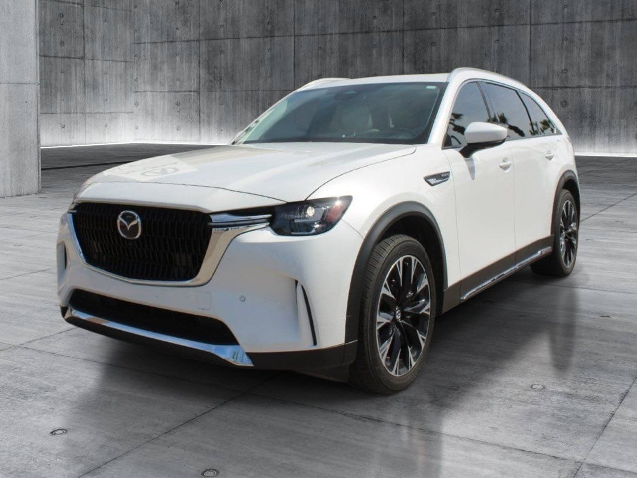 Used 2024 MAZDA CX-90 Plug-In Hybrid w/ Premium Plus AWD/4WD image 11