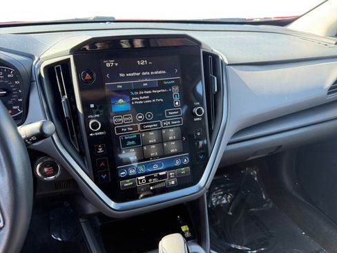 Used 2024 Subaru Crosstrek 2.5i Limited image 12