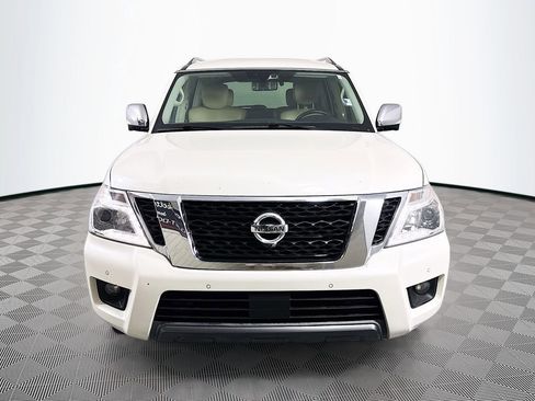 Used 2020 Nissan Armada Platinum w/ Captain's Chairs Package RWD image 2