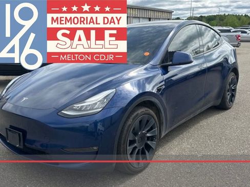 Used 2022 Tesla Model Y Long Range AWD/4WD image 1