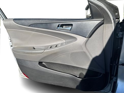 Used 2013 Hyundai Sonata SE w/ Navigation & Sunroof Pkg FWD image 23