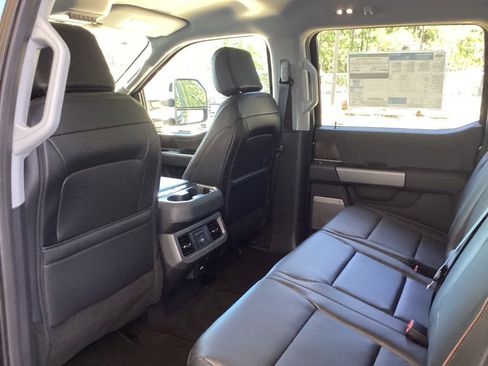 New 2026 Ford F250 Lariat w/ Black Appearance Package AWD/4WD image 31