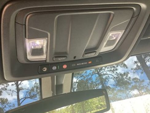 Used 2023 GMC Sierra 2500 AT4 w/ Gooseneck/5TH Wheel Package image 12