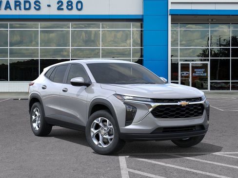 New 2026 Chevrolet Trax LS FWD image 7