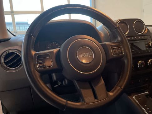 Used 2011 Jeep Patriot Latitude image 14