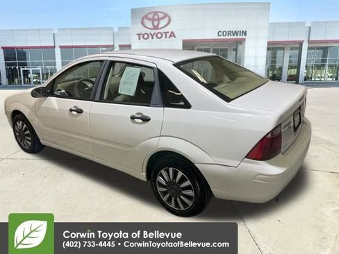 Used 2007 Ford Focus SE image 3