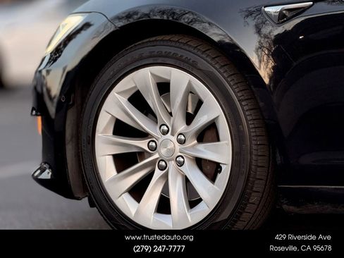 Used 2018 Tesla Model S 100D image 21