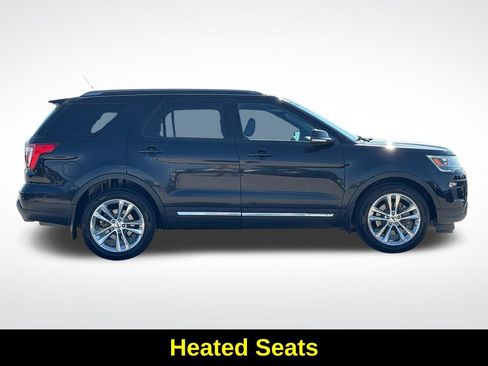 Used 2018 Ford Explorer XLT w/ Equipment Group 202A FWD image 10