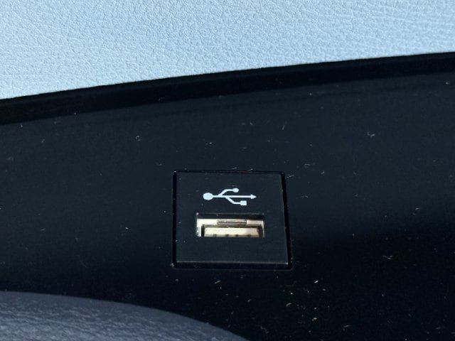 Certified 2025 Toyota Sienna XLE FWD image 23