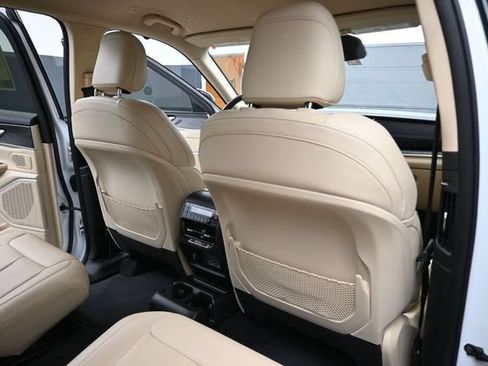 Used 2021 Jeep Grand Cherokee L Limited RWD image 24