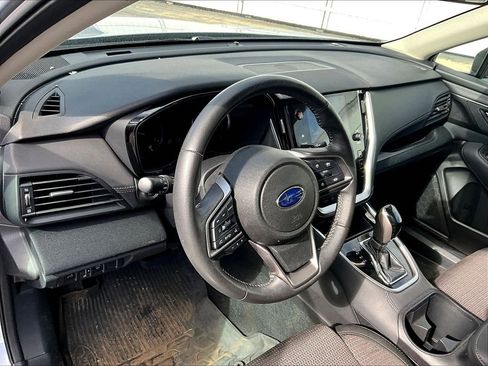 Used 2024 Subaru Outback Premium AWD/4WD image 8