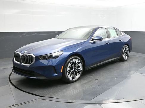 New 2025 BMW 530i w/ Executive Package image 1