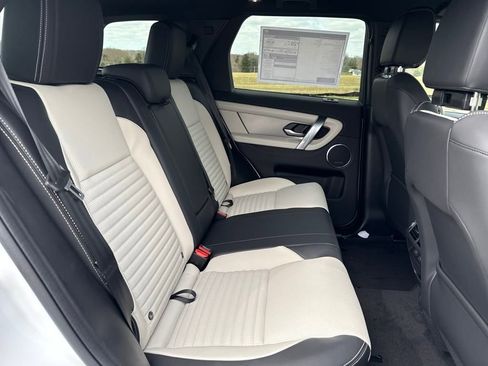 Used 2025 Land Rover Discovery Sport Dynamic SE image 20