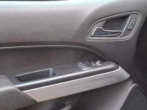 Used 2019 Chevrolet Colorado LT w/ LT Convenience Package image 12