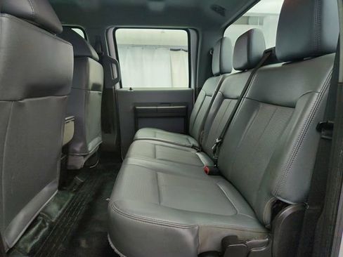 Used 2014 Ford F250 XL w/ Power Equipment Group AWD/4WD image 17