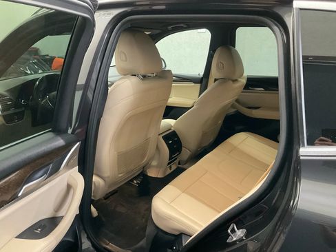 Used 2019 BMW X3 xDrive30i w/ Driving Assistance Package image 11