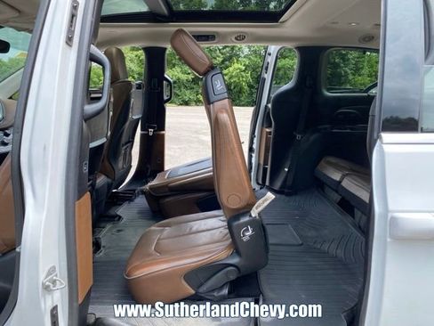 Used 2017 Chrysler Pacifica Limited FWD image 41
