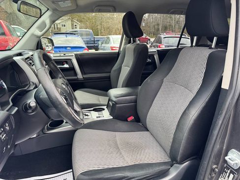 Used 2015 Toyota 4Runner SR5 image 18