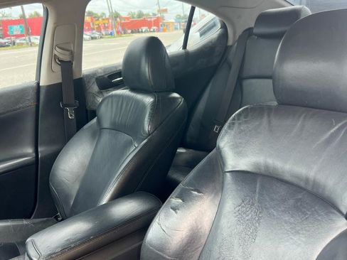 Used 2008 Lexus IS 250 w/ Preferred Accessory Pkg RWD image 6