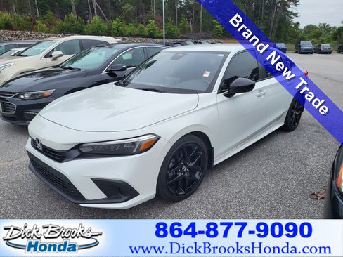 Used 2023 Honda Civic Sport image 1