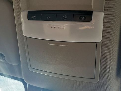 Used 2024 Nissan Rogue S AWD/4WD image 12