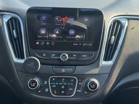 Used 2019 Chevrolet Malibu LT FWD image 12