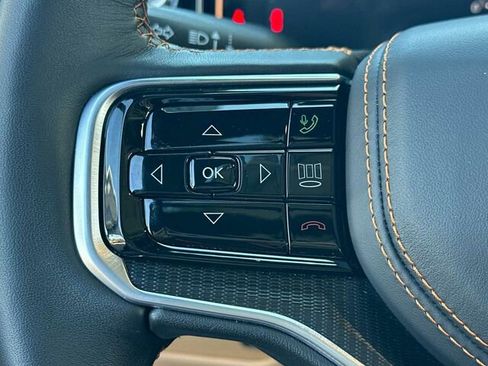 Used 2024 Jeep Grand Wagoneer Series III w/ Rear Seat Video Group 1 image 32