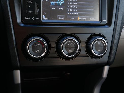 Used 2015 Subaru Forester 2.5i Limited image 23