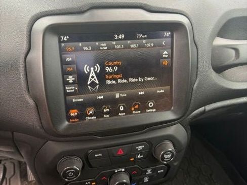 Used 2022 Jeep Renegade Sport w/ Sport Appearance Group AWD/4WD image 10