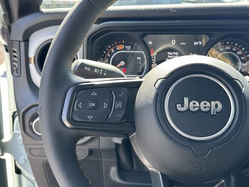 Used 2024 Jeep Wrangler Sport S AWD/4WD image 27