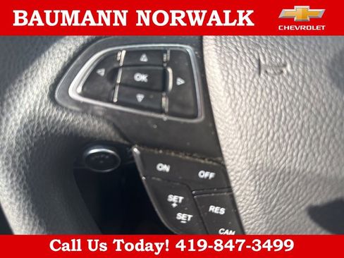 Used 2018 Ford Focus SE FWD image 24