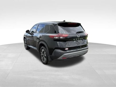 Used 2023 Nissan Rogue SV FWD image 5