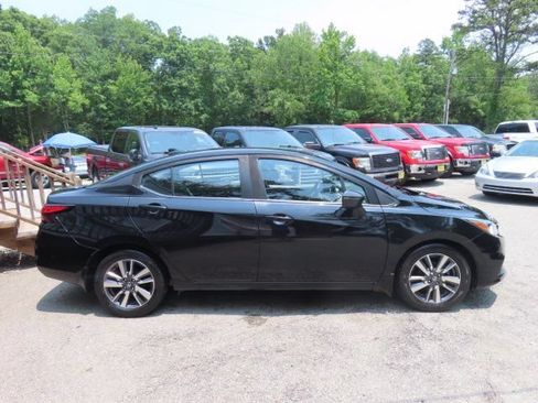 Used 2020 Nissan Versa SV FWD image 6