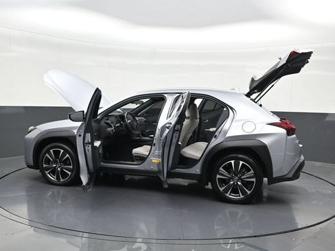 Used 2023 Lexus UX 250h FWD w/ Accessory Package (Z2) image 41