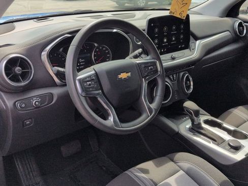 Used 2024 Chevrolet Blazer LT w/ Convenience Package FWD image 12