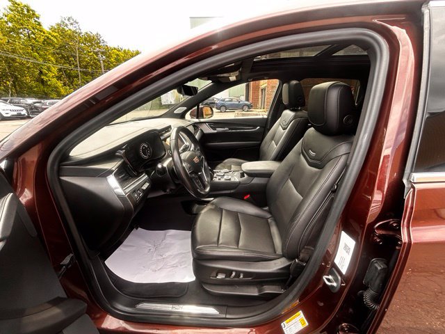 Used 2022 Cadillac XT5 Premium Luxury w/ Technology Package AWD/4WD image 10