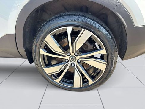 Used 2021 Volvo XC40 P8 Recharge w/ Advanced Package AWD/4WD image 8
