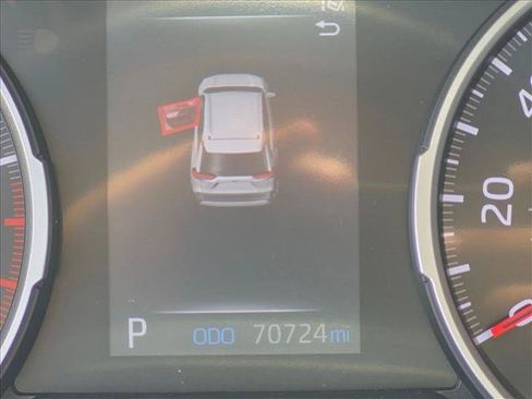 Used 2019 Toyota RAV4 XLE Premium w/ Cold Weather Package FWD image 10