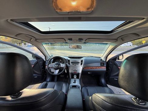 Used 2011 Subaru Legacy 2.5i Limited image 18