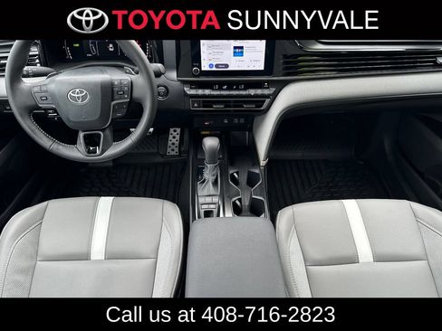 Used 2026 Toyota Camry SE FWD image 5