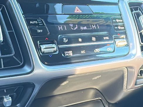 Used 2023 Kia Sorento EX image 14