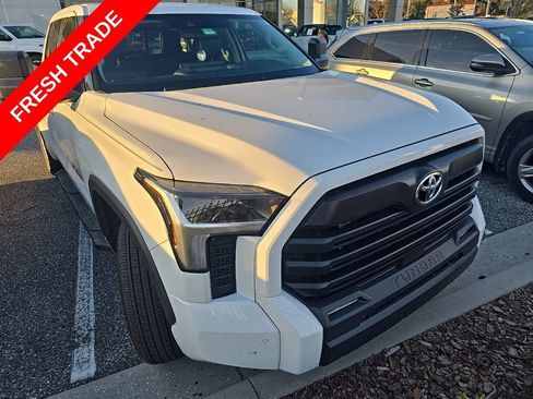 Used 2022 Toyota Tundra SR5 w/ SR5 Premium Package RWD image 14