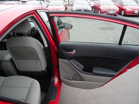 Used 2016 Kia Forte LX w/ LX Popular Plus Package image 34