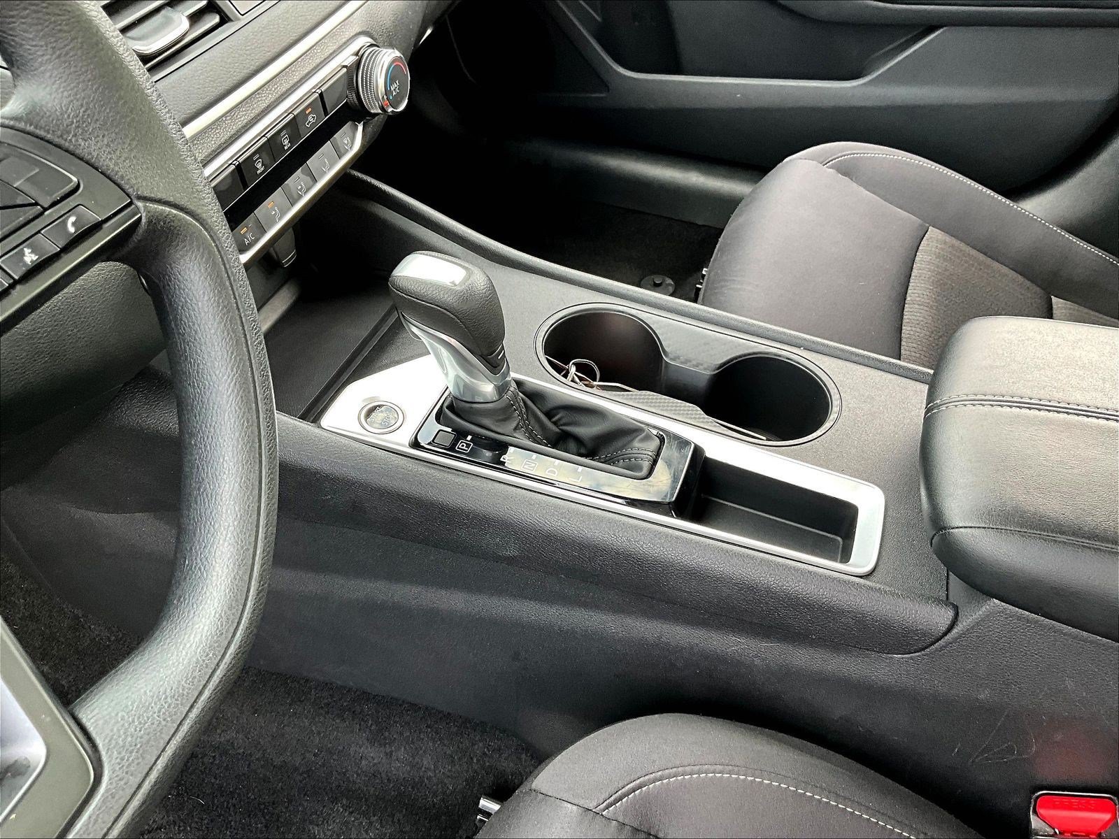 Used 2025 Nissan Altima 2.5 S FWD image 17