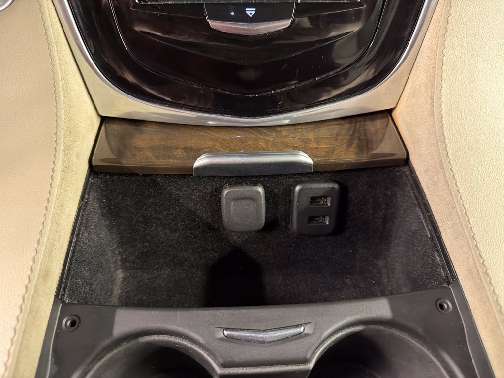 Used 2018 Cadillac Escalade Premium Luxury AWD/4WD image 13