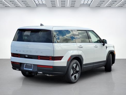 New 2026 Hyundai Santa Fe SE image 5