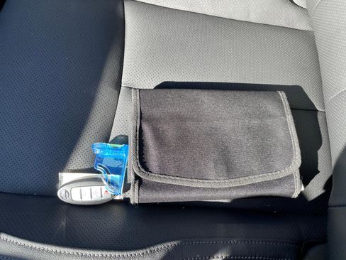 Used 2018 Nissan Rogue Sport SL image 13