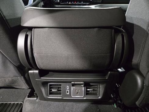 New 2026 GMC Sierra 1500 Elevation image 13