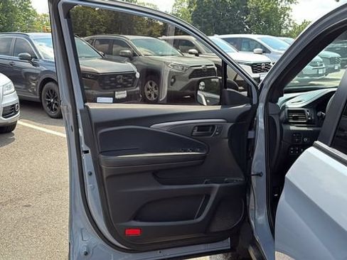 Used 2023 Honda Passport TrailSport image 8