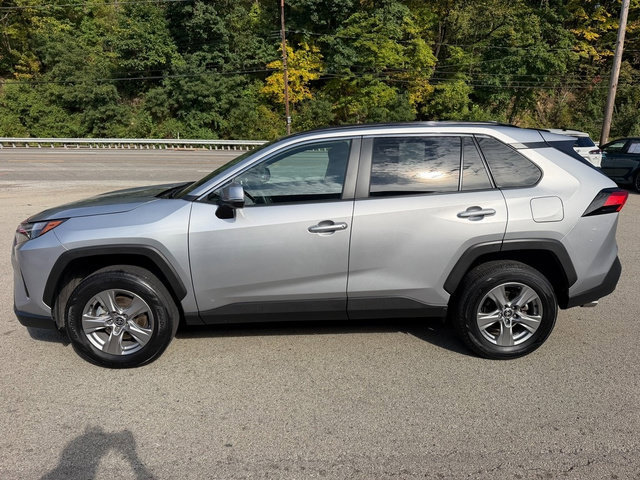 Certified 2025 Toyota RAV4 XLE AWD/4WD image 9